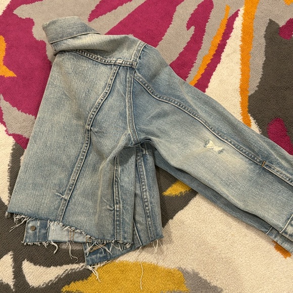 Levi’s cropped jean jacket - Picture 8 of 8